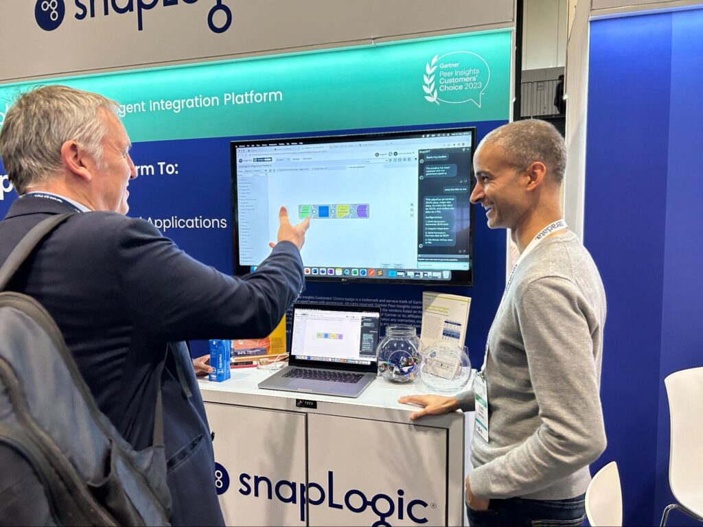 SnapLogic booth product demo at the Gartner Data & Analytics Summit in London