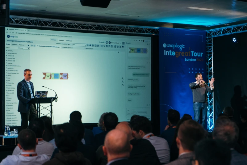 SnapGPT demonstration to a rapt crowd at Integreat Tour London