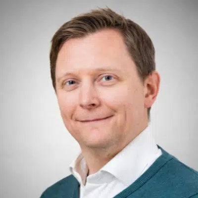 Tim Bates headshot